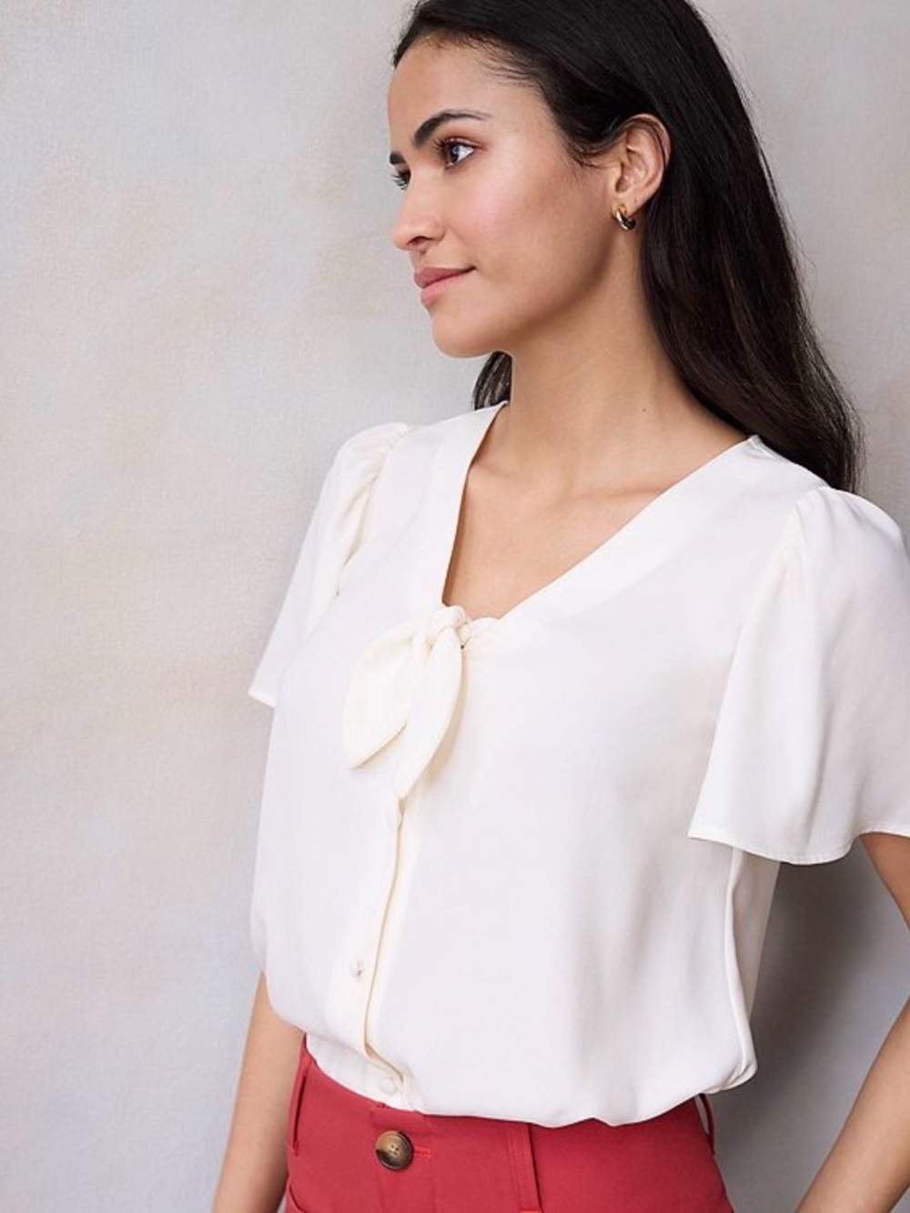 LC Lauren Conrad Cream Tie-Front Flutter Sleeve Blouse